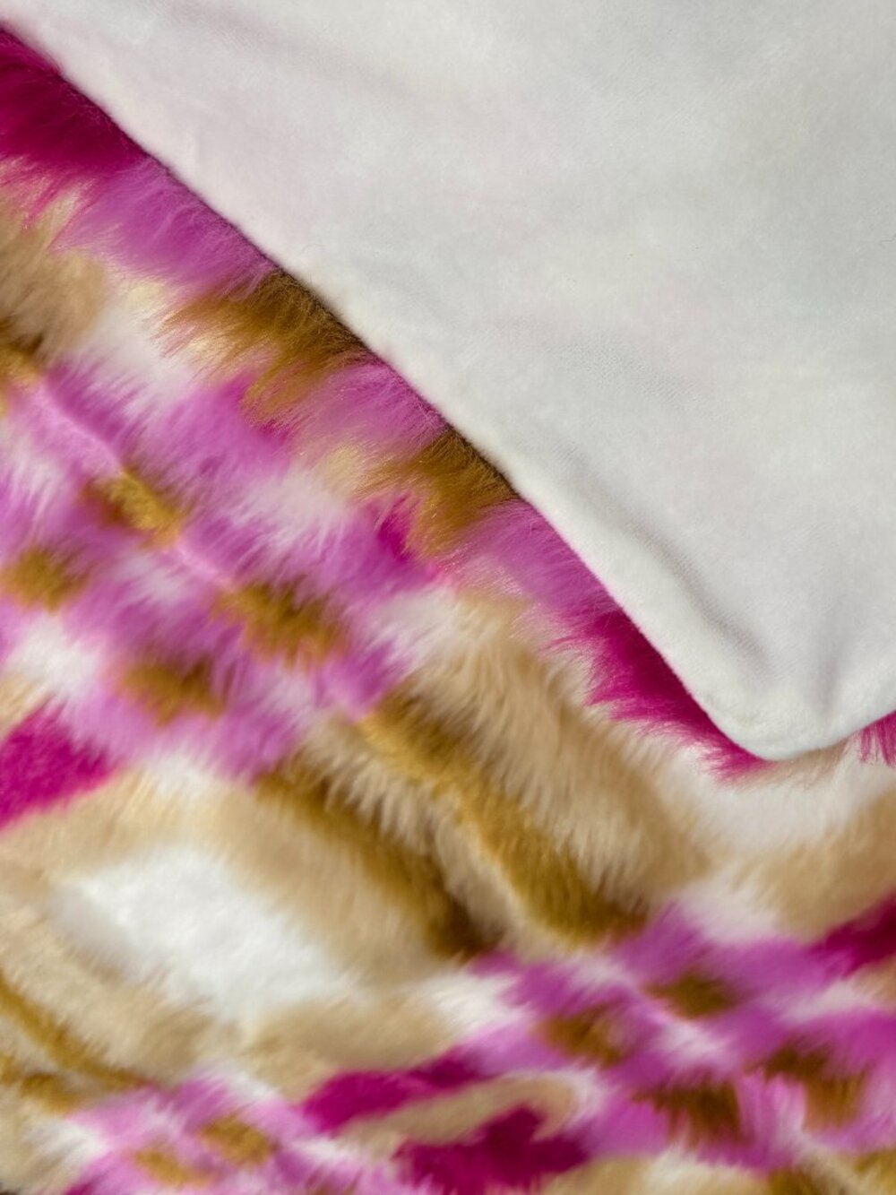 Anthropologie Lilou Jacquard Plaid Faux Fur Throw Blanket Pinks Tan and White